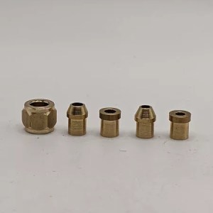Steam Engine 5/32 Pipe Nuts & Nipples (1/4 x 40)
