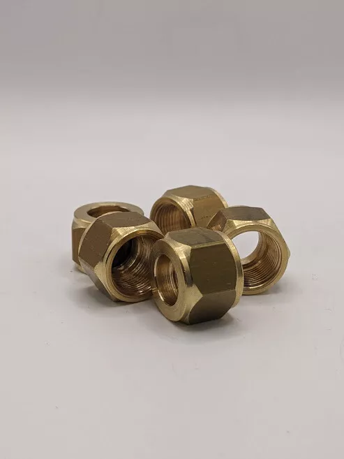 Steam Engine 3/8 Pipe Nuts & Nipples (9/16 x 26) - Image 2